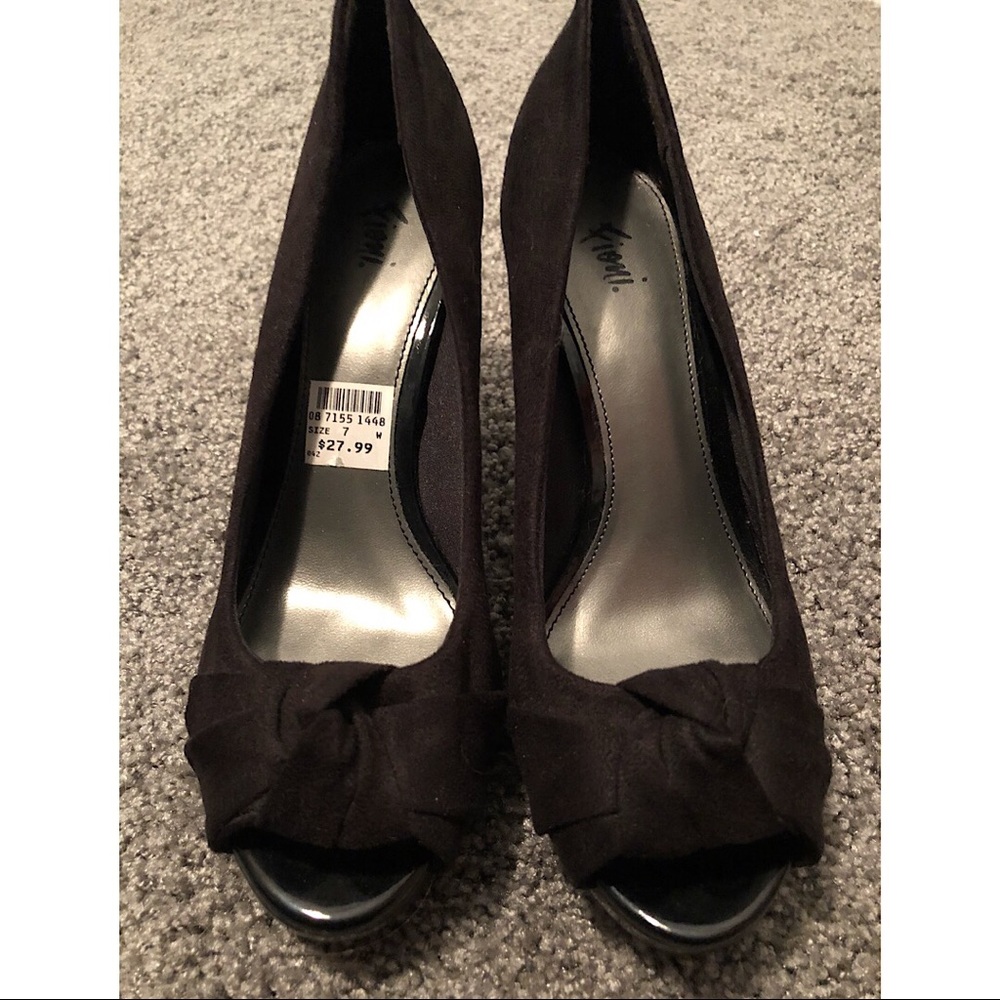 FIONI Heels